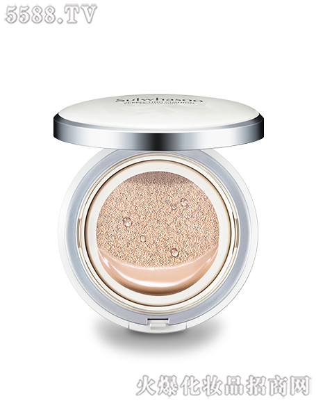 �����򻯊yƷ���Ϻ������޹�˾��ѩ����������(r��n)�ך�|�۵�ҺSPF30+PA+++