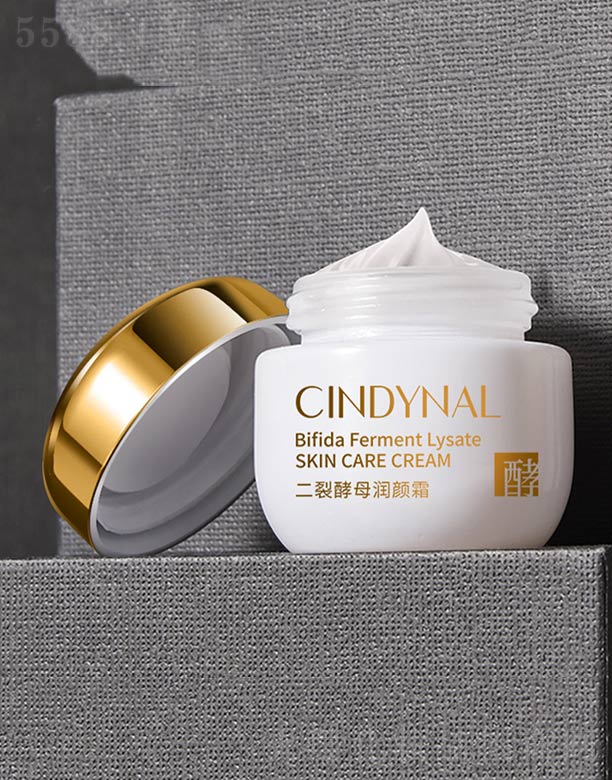 ��ɽ����ˮ��ϱ�D����Ʒ���޹�˾�����ѽ�ĸ���˪