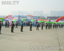 ����һ�w��ƴ֮������(ji��n)�ֲ�и���M(j��n)�л��ƏV