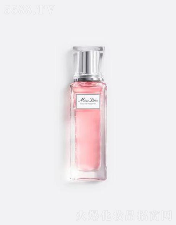 �ϊWС���S�е���� ��m����·��p��ı����rȹ�r�и���˹õ��ҷ�