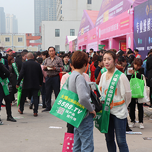 �𱬻��yƷ���̾W(w��ng)��Ӣ����ͦ�أ��w�S��