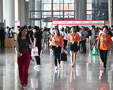 �𱬾�Ӣ����ץסÿ��չ�������ęC(j��)��