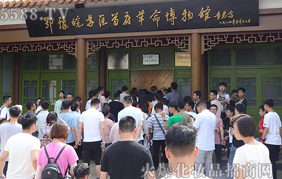 ��P�tɫ����