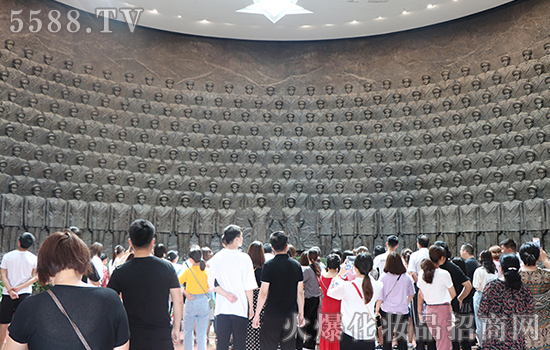 �߽������r(sh��)��������Ӣ�����