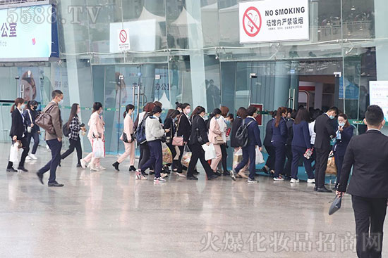 ����ʢ�磬�س��������44�óɶ����I(y��)���[��ʢ���_Ļ