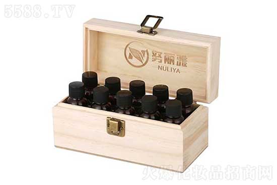 努麗雅歐洲菘藍(lán)護(hù)發(fā)油 努麗雅歐洲菘藍(lán)護(hù)發(fā)油