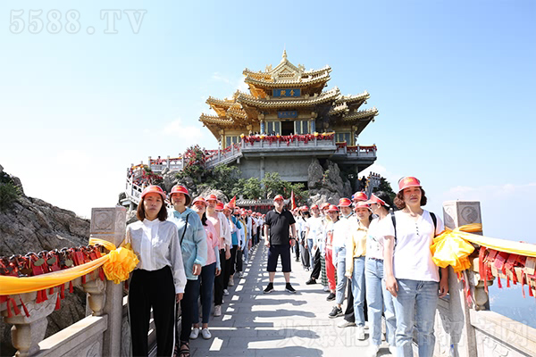 һ��һ���磬һɽһ����