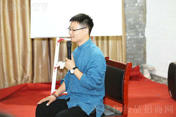 ���cɽˮ���������c��Ȼ��һ