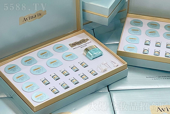 愛(ài)維娜光蘊(yùn)煥彩燈泡肌套組 愛(ài)維娜光蘊(yùn)煥彩燈泡肌套組