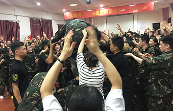 �A��һ���ݔ��һ����