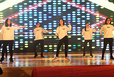 ��һ�ӵĻ𱬷����ഺ���衶cilicili������һ��high